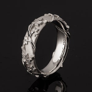 Solid 18k White Gold Maple leaves Wedding Band