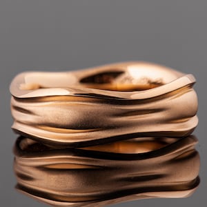 18k Rose Gold Molten Gold 7mm Wide Wedding Band