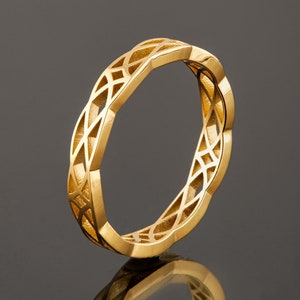 Solid 18K Gold Celtic Womans Wedding Band