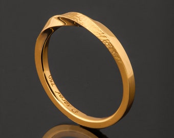 Mobius Ring, 18k Gold Ring, Hammered Mobius Ring, Wedding Ring , Gold Wedding Ring , Wedding Band, Twisted wedding band