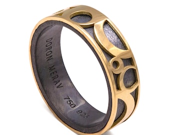 Black and Gold Circles Wedding Band