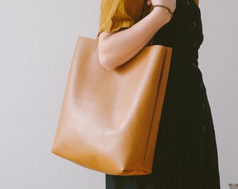 Brown Leather Tote, Brown Tote Bag, Vegan Tote Bag, Tote Bag, Large Vegan Leather Tote, Modern Vegan Leather Tote, Womens Vegan Bag