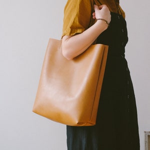 Braune Leder Tragetasche, Braune Tragetasche, Vegan Tragetasche, Tote Bag, Große Vegan Leder Tragetasche, Moderne Vegan Leder Tragetasche