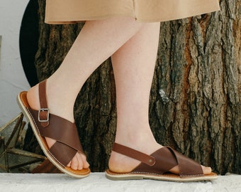 Leather Sandals, Brown Flip-Flops, Leather Flip-Flops, Flipflops, Women Sandals, Flat Sandals, Summer Shoes, Leather Flats, FlipFlop Sandals