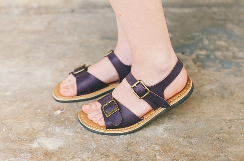 strappy sandals for narrow feet