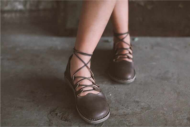 Leather Flats Vintage Shoes Vintage Brown Shoes Lace Up Shoes Brown Gladiator Shoes Lace-Up Shoes Casual Shoes Gladiator Shoes