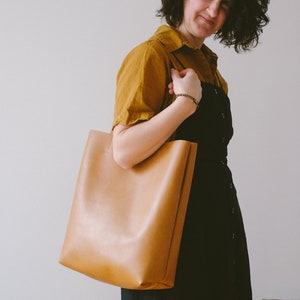 Large Coffee Brown Vegan Leather Tote Bag With Wrangler Belt Buckle