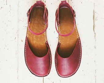 Sandálias Marsala, Sandálias de Couro, Sapatos de Verão, Sandálias Femininas, Sandálias Sustentáveis, Sapatilhas de Couro, Sapatos de Verão, Sandálias Casuais, Sandália Rasa