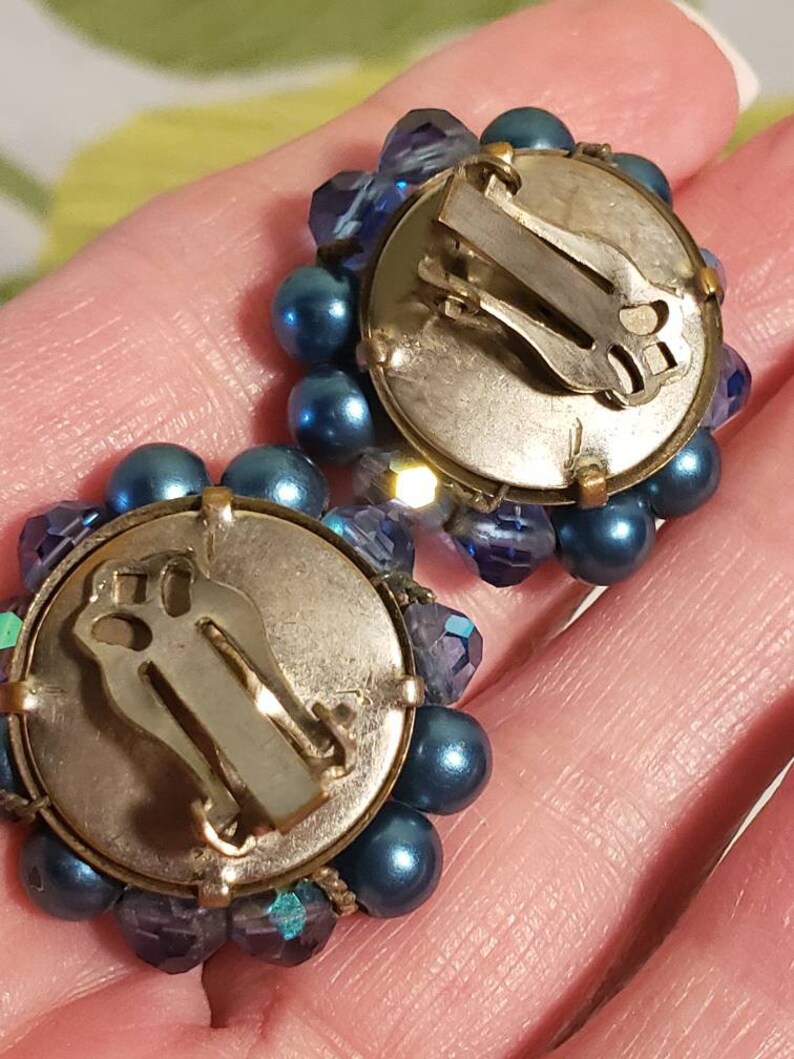 Vintage 1950s 1960s Blue Bead Clip Earrings