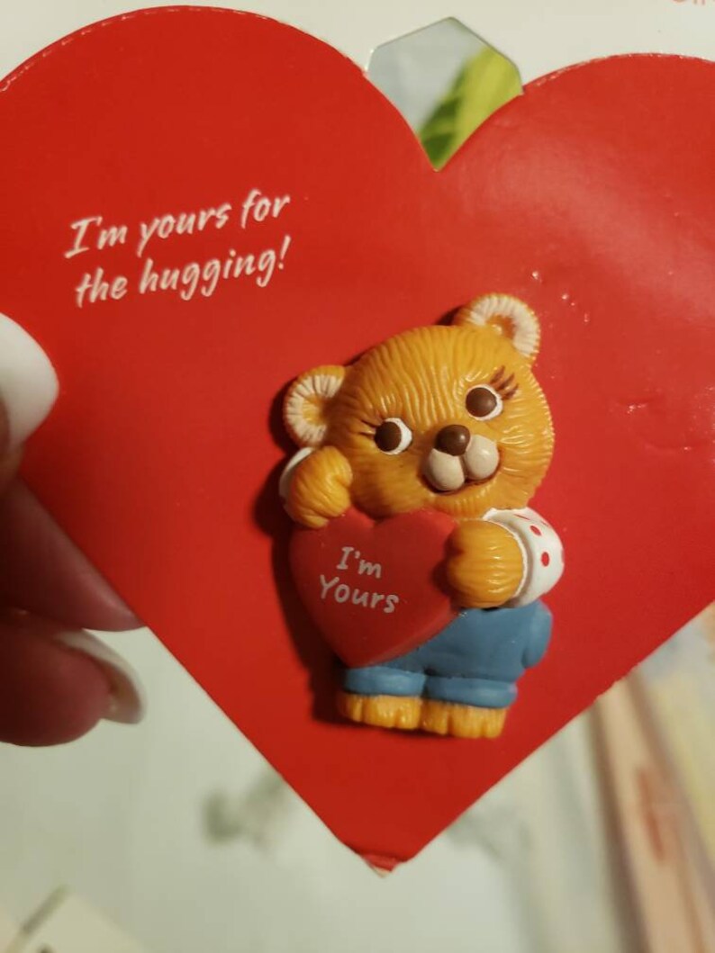 Vintage 1980s 1990s Hallmark Valentine Day Teddy Bear Pin NOS image 2