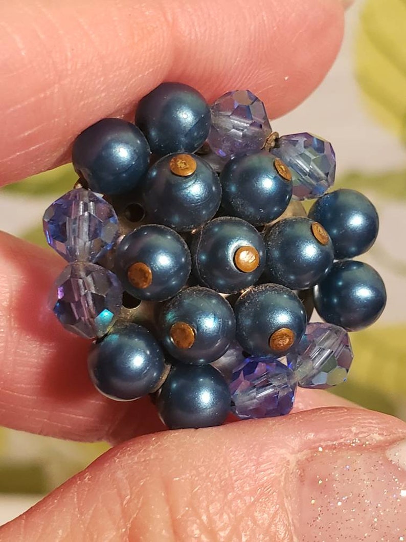 Vintage 1950s 1960s Blue Bead Clip Earrings