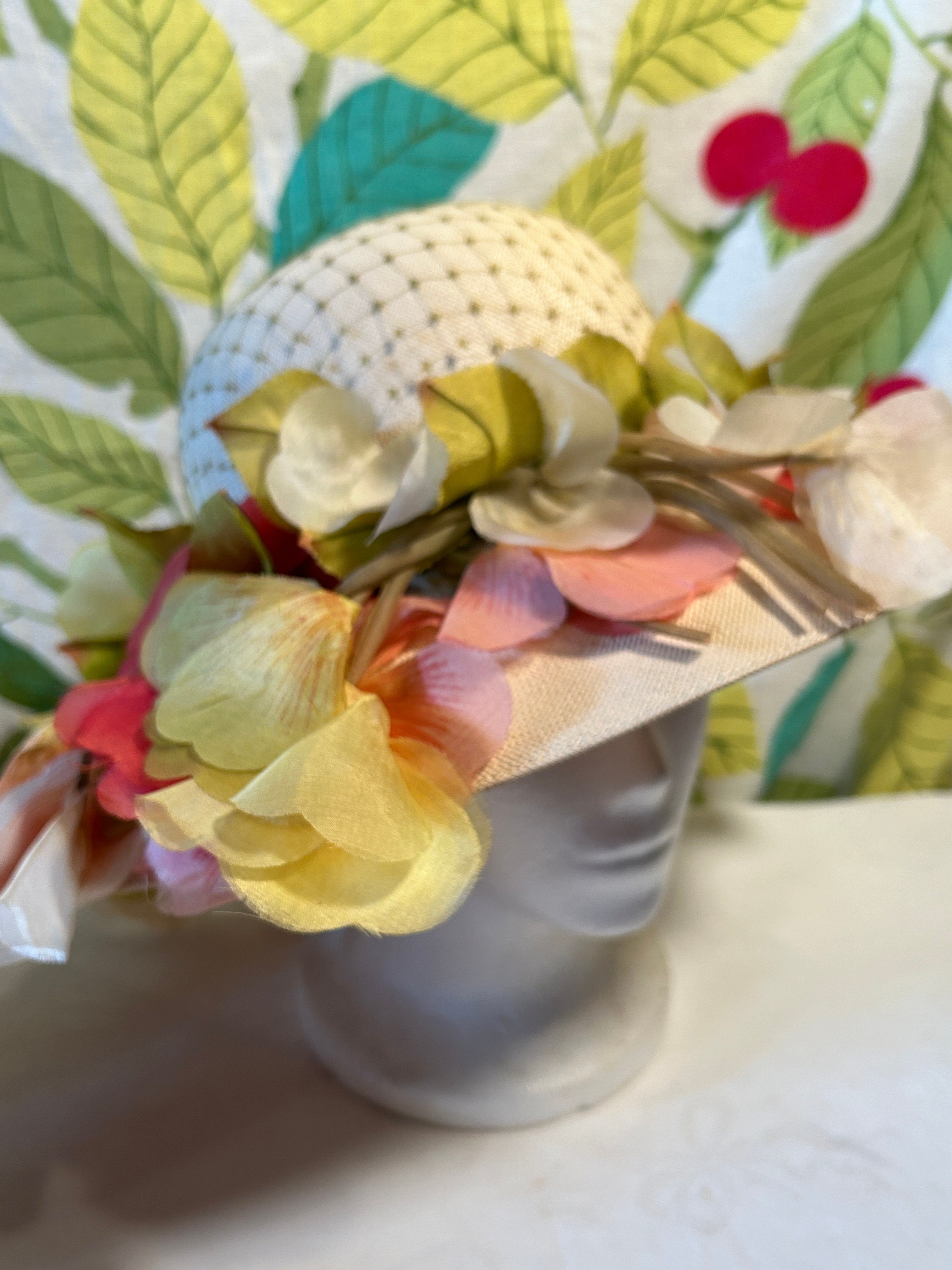 Vintage Christian Dior Floral Hat - 1950s/60s Chapeaux - Etsy display picture 2