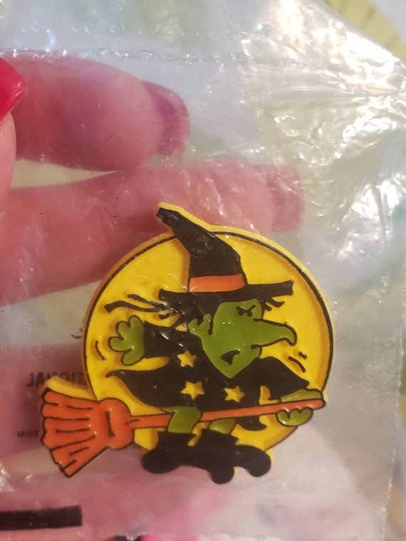 Vintage 1970s 1980s Hallmark Halloween Witch Pin NOS - Gem