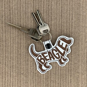 Beagle Dog Keychain | Beagle Breed | Hound Dog Keychain | Dog Keychain | Dog Gift | Rescue Dog | Dog Luggage Tag | Dog Accessory