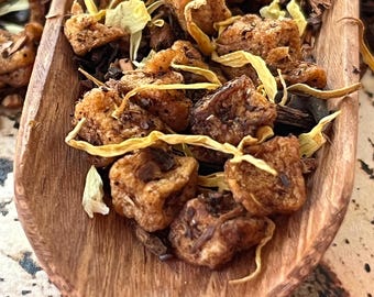 Banana Nut Bread Herbal Tea: Caffeine-Free Honeybush Tisane