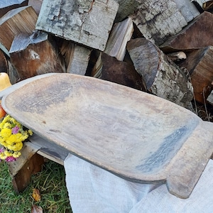 Primitive antique wooden bowl Rustic home decor Large dough bowl Wooden trencher Oversized serving bowl Dark country decor Farmhouse antique