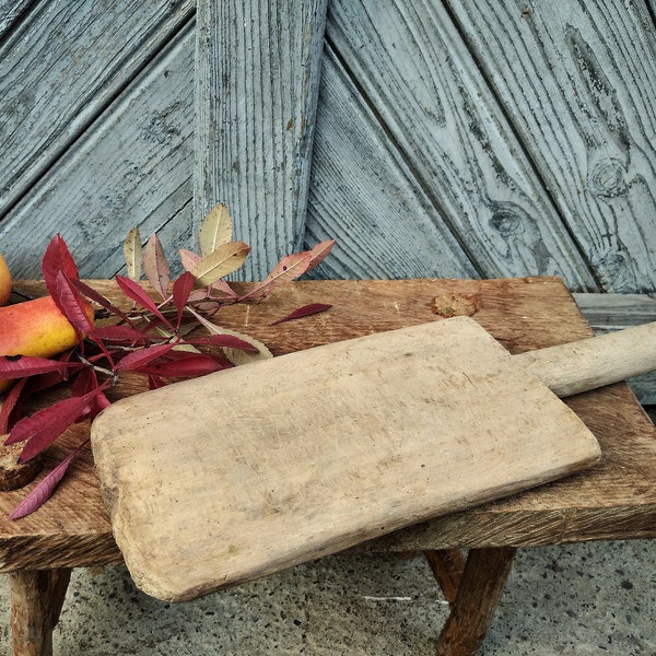 Antique serving tray Rustic cutting board Country platter Wooden chopping board Old cheese board Primitive kitchen decor Farmhouse tray