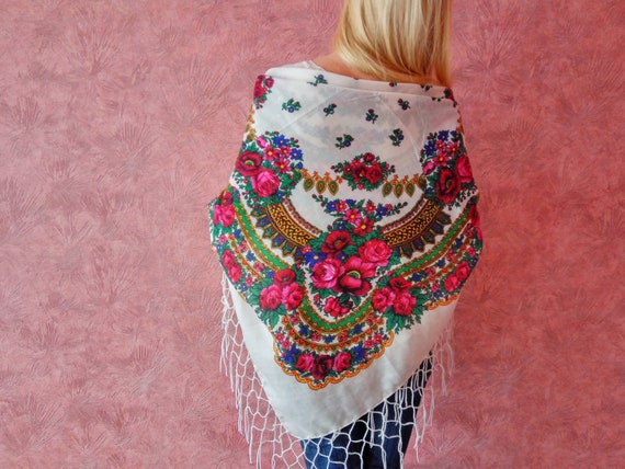 Pashminas for weddings Floral bridal shawl White bridesmaid pashmina Wedding favors Lightweight wool scarf Bohemian wrap Chale russe