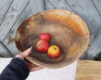 Round wooden bowl 15" Antique dough bowl Rustic serving bowl Country home decor Wood dish Farmhouse salad bowl from 1940s