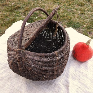 Picnic basket Vintage Large Wicker hamper Farmhouse cottage Kitchen storage box Rustic home decor Gathering basket Decorative country basket