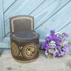 Wooden wall box Primitive antique wall hanging lidded box of wood Country wooden crate Farmhouse salt box Rustic kitchen decor 1960s vintage