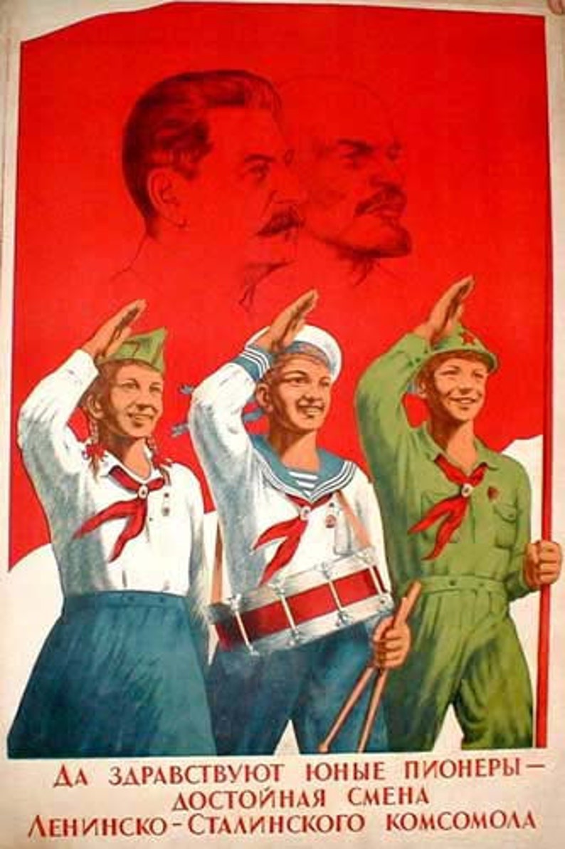 Soviet Pin Young Pioneers badge USSR era Soviet collectible Ussr pin Russian school
