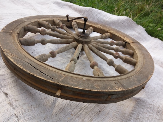 Wooden wheel with hook Primitive antique wall decor hanging Farmhouse antiques Rustic home decor round Country cottage wood Spinning wheel