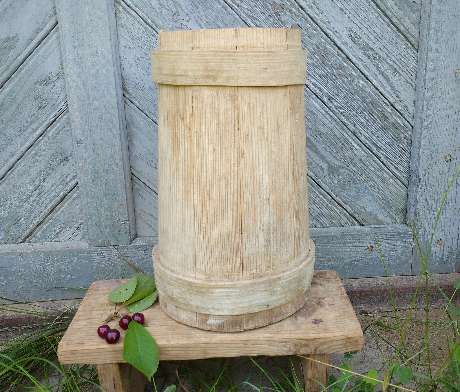 Graue Totenkopf-Vase (30 Cm Hoch) – Halloween-Deko, Rustikal Im Bauernhaus-Stil – Perfekt Für Blumen, Trockengestecke Oder Als Deko-Stück Für Regal & Tisch