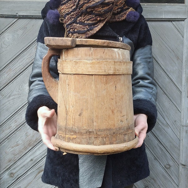 Antique box of wood XXL Rustic pail bucket with lid Wooden bowl Large vase Primitives country decor Unique gift Farmhouse kitchen storage