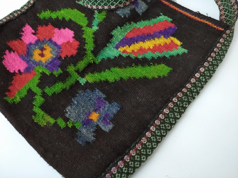 Etniska väskor Antik ullväska Rustik axelväska Boho tote-väska Blommig kelimväska Boho gypsy hobo-väska Handvävd mattväska bild 9