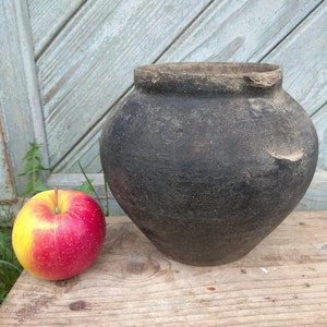 Primitive pot Antique clay vase Black ceramic crock vase Rustic ceramic pottery Country cottage pitcher Farmhouse kitchen decor