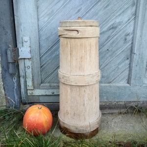 Vintage box Cheese bucket Wooden storage container Tall vase with a lid Primitive kitchen Farmhouse antiques Old wood Front porch decor