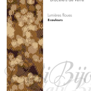 Peut inclure: Un motif de bracelet en perles avec un motif floral flou dans des tons de brun, beige et vert. Le motif est intitulé "Lumières floues" et est pour 8 couleurs. Le motif est de Cali Bijoux, une entreprise qui fabrique des bracelets en perles de verre.