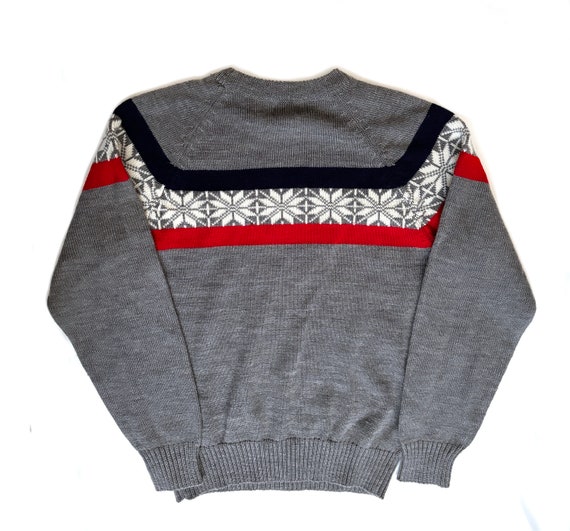 Vintage 80s sweater snowflake ski gray red navy b… - image 3