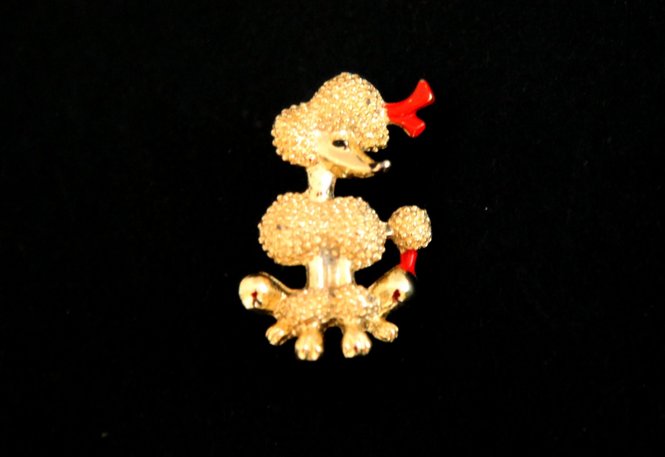 Vintage　1950s'　poodle l brooch VINTAGE DIAMOND GOLD POODLE DOG BROOCH 14CT GOLD CIRCA 1950