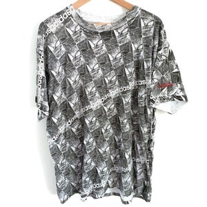 Vintage 90s Adidas tshirt all over print trefoil logo