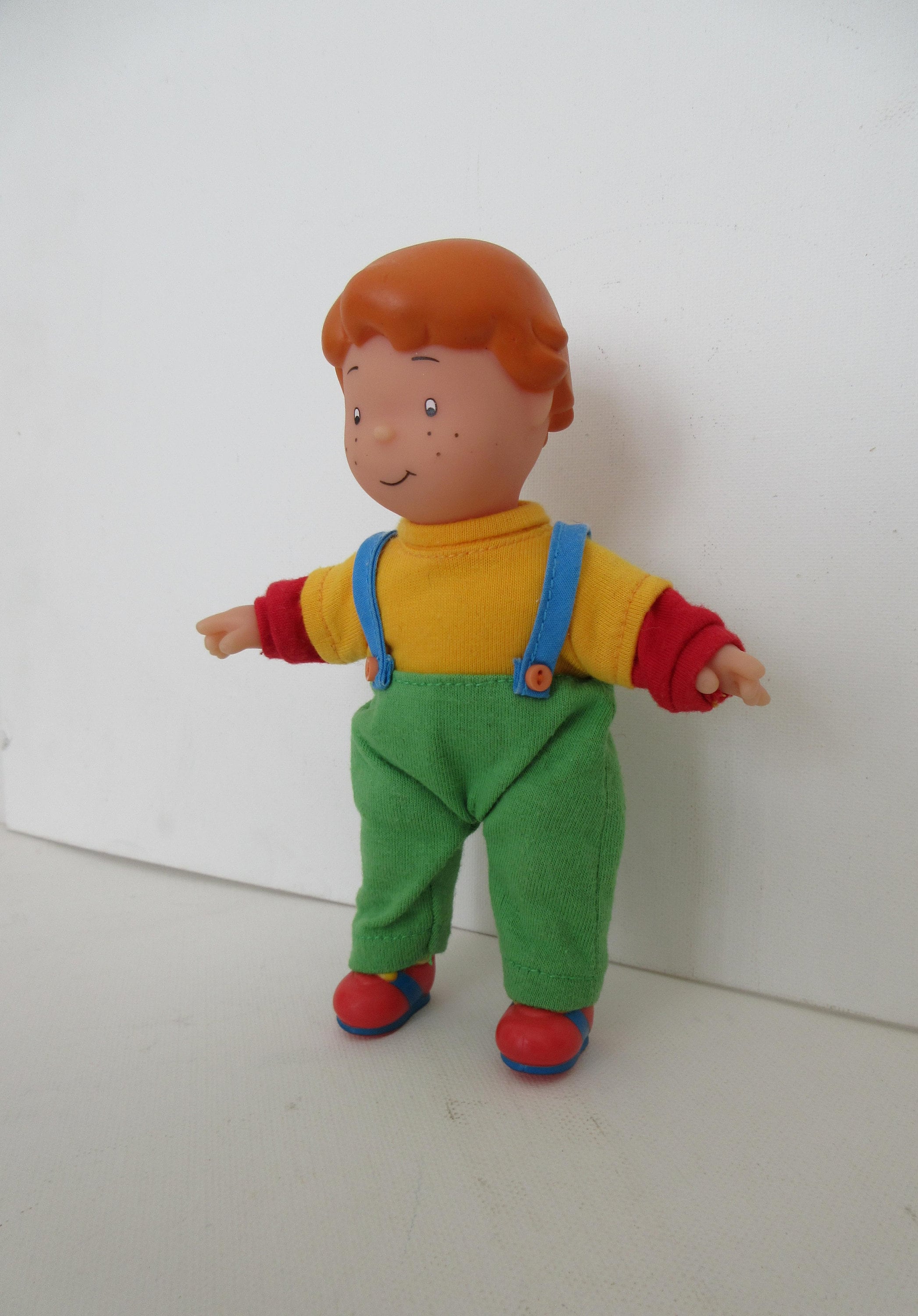 1999 CAILLOU Famosa mu eca personaje LEO amigo Caillou vinilo y