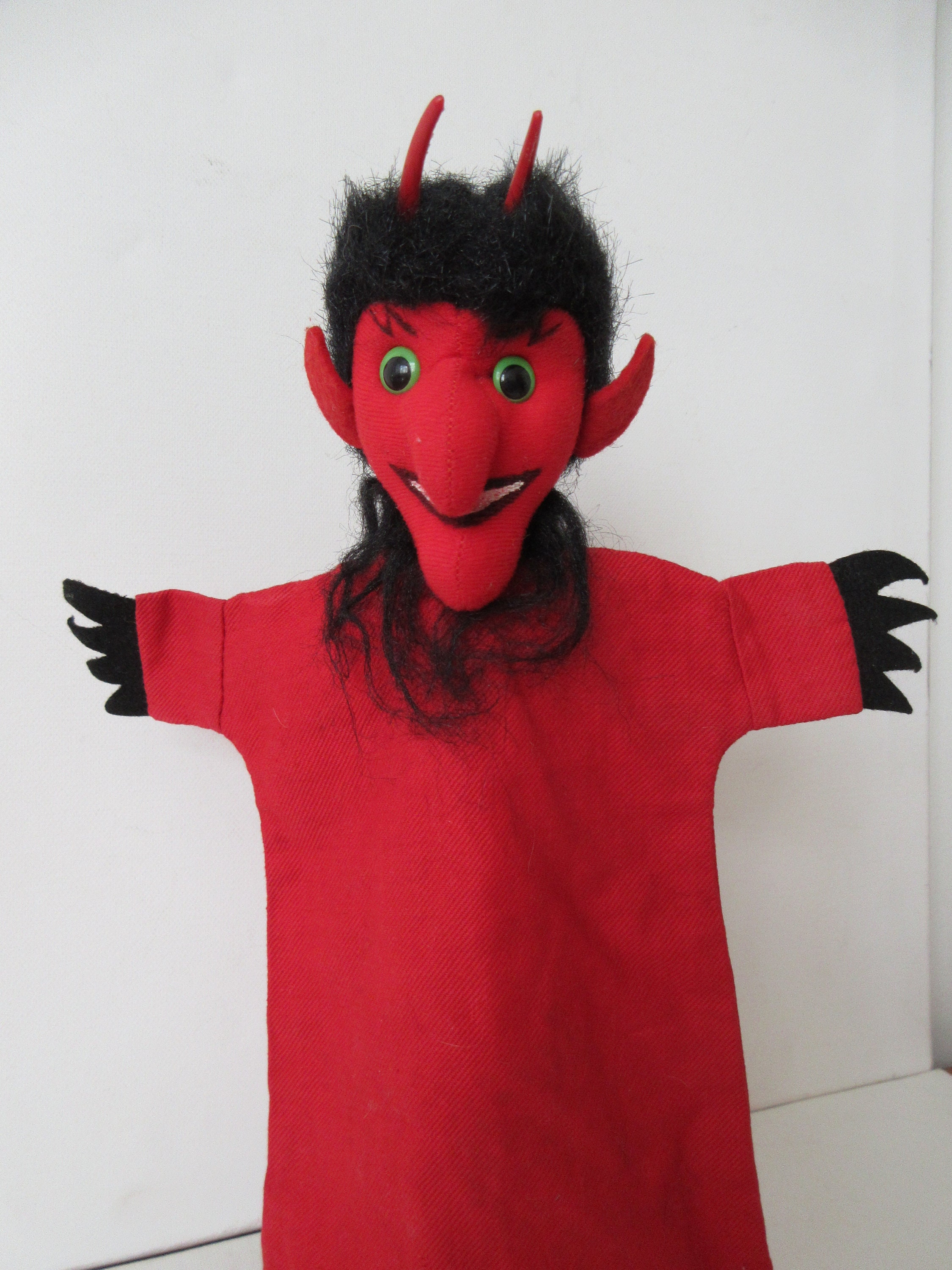 Devil hand cheap puppet