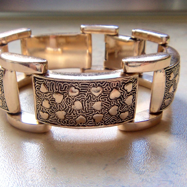 GLOBUS FOREIGN Bracelet Linked Panel Rose Gold Tone Eloxal Hearts Embossed Design 60s