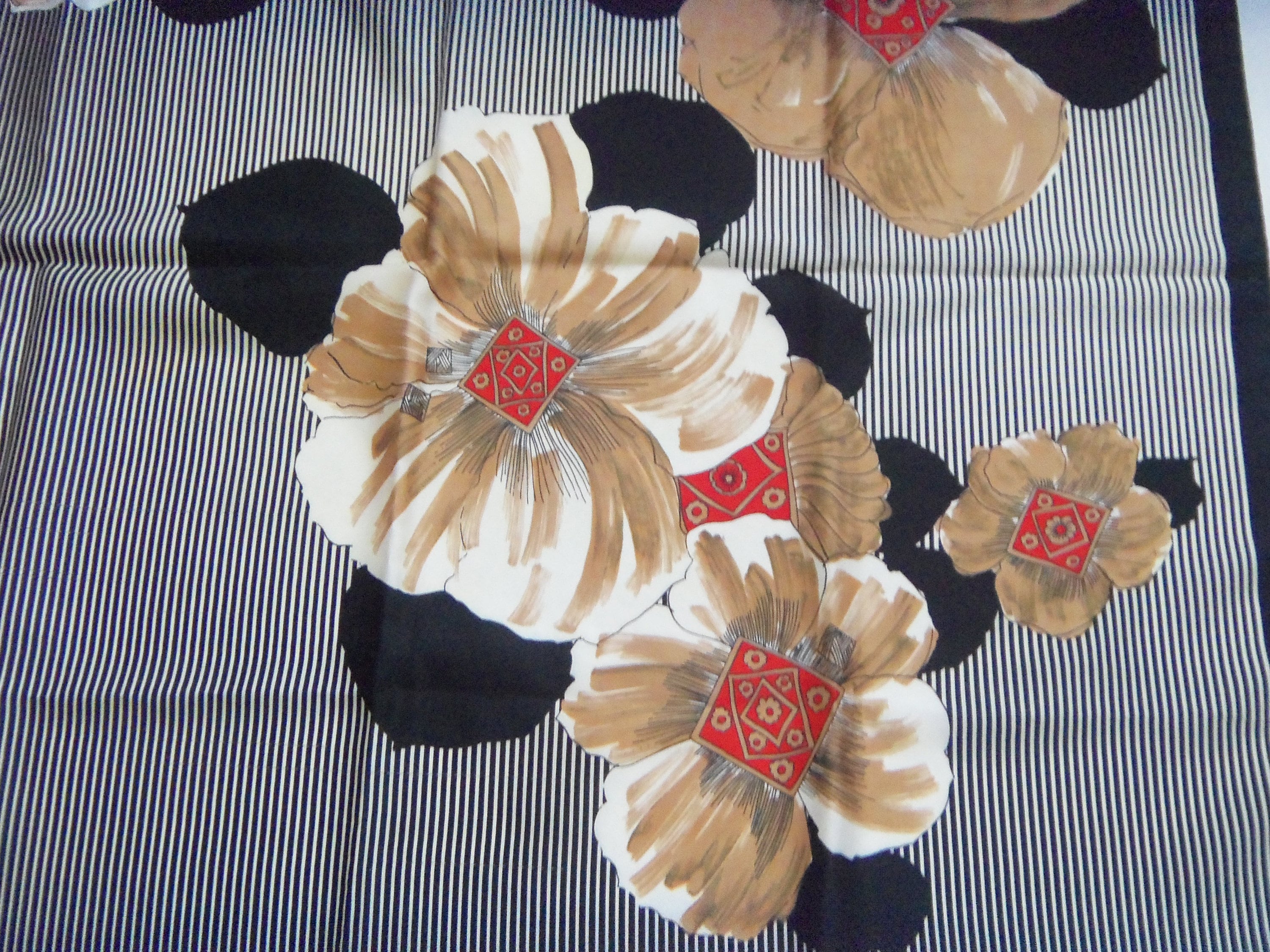 JEANASIS 【eL×ONE】 おね Flower Large Scarf JEANASIS [eL×ONE] Flower Large Scarf - メルカリ