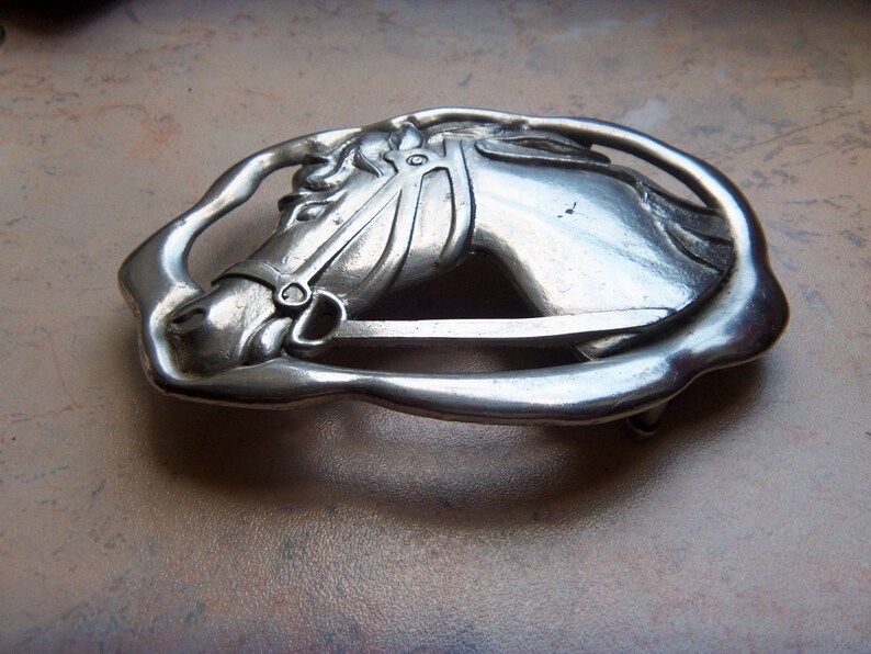 New! Buckle Large Oval, English Horse