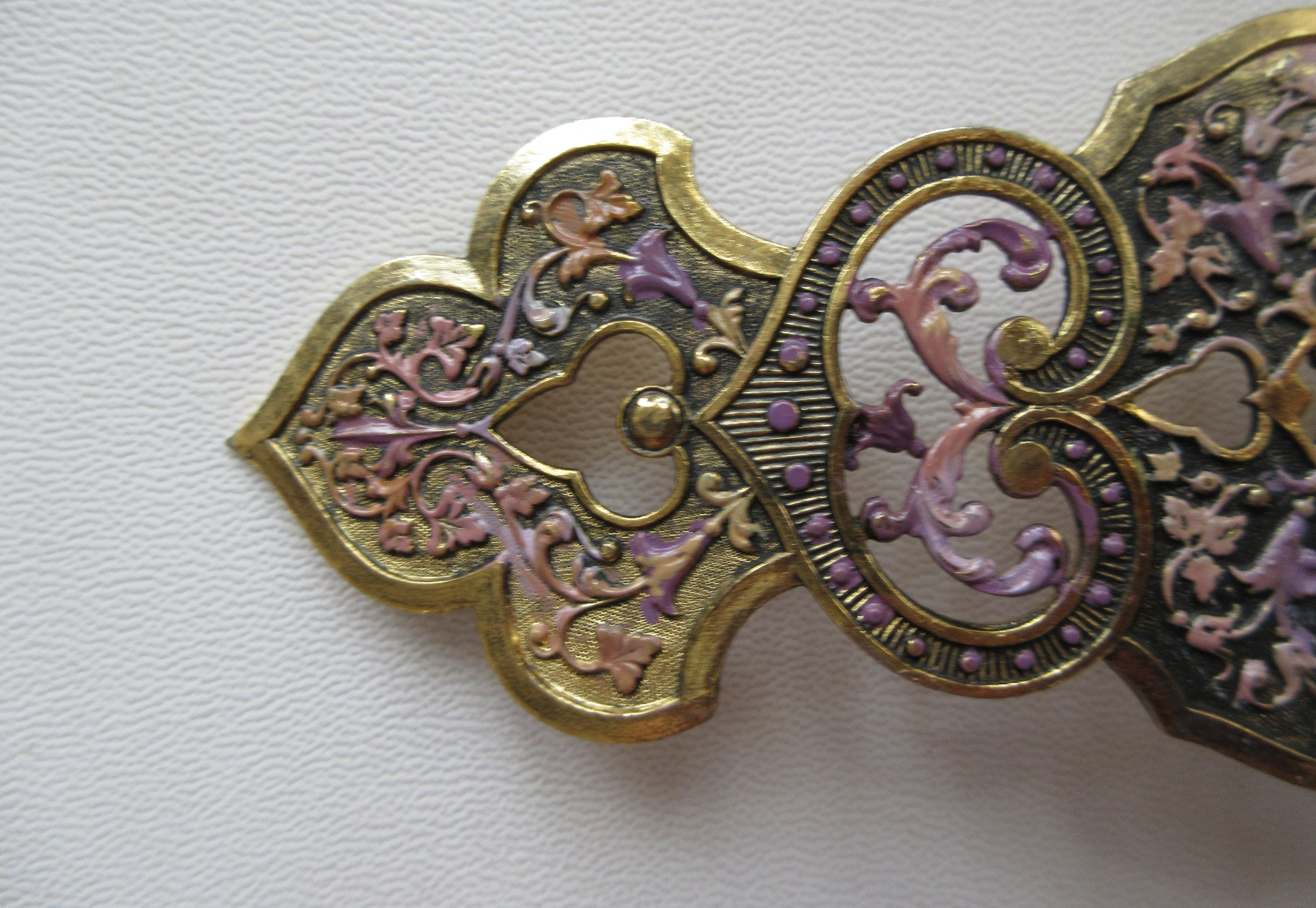 Vintage Alain Fourdraine Paris Belt Buckle: Gold Tone Art  display picture 3