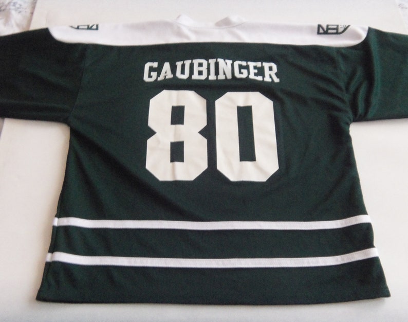 Hockey jersey tuck Clearance