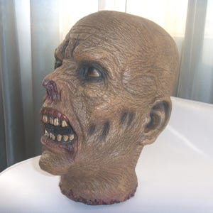 Horror Kopfbüste Display, Deadites Interior Zombie Man Höhle gruselige Mumie Fan gruselige Dekoration, inspiriert von Filmen und TV-Serien, handbemaltes Latex
