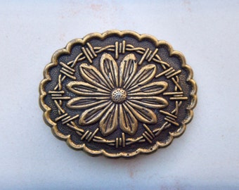 Vintage Daisy Hippie Brass Buckle Daisy & Wire Oval Shape