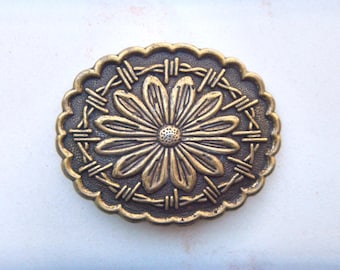 Vintage Daisy Hippie Brass Buckle Daisy & Wire Oval Shape