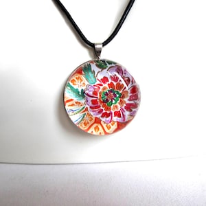 Vintage FRAGONARD Flowers Round Pendant Necklace  BOHO Style, L,28cm.