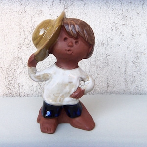 Vintage Scandinavische keramische jongen figuur stijl Lisa Larson tijdperk