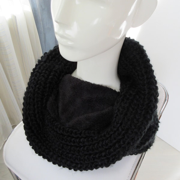 Y2K Juicy Couture Infinity Scarf Wrap, Knit & Faux Fur, Double Shawl Neck Loop, New Old Stock