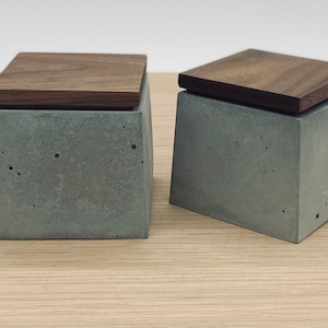 Concrete and walnut lid square box